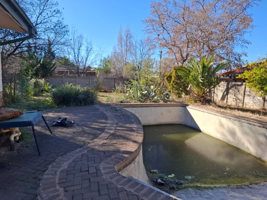 11 Bedroom Property for Sale in Universitas Free State